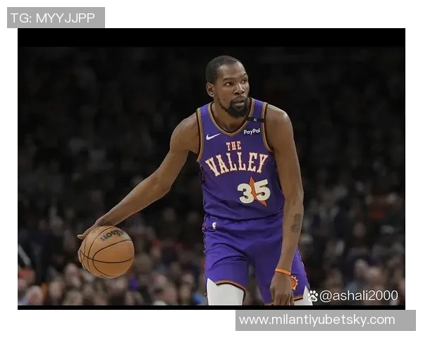 杜兰特12月全勤表现出色场均266分5板54助13帽命中率180正负值高达79